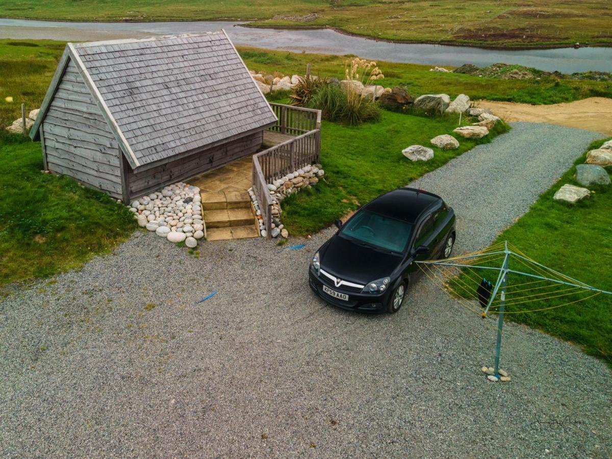 Swan View Lodge - North Uist Lochmaddy Exterior foto